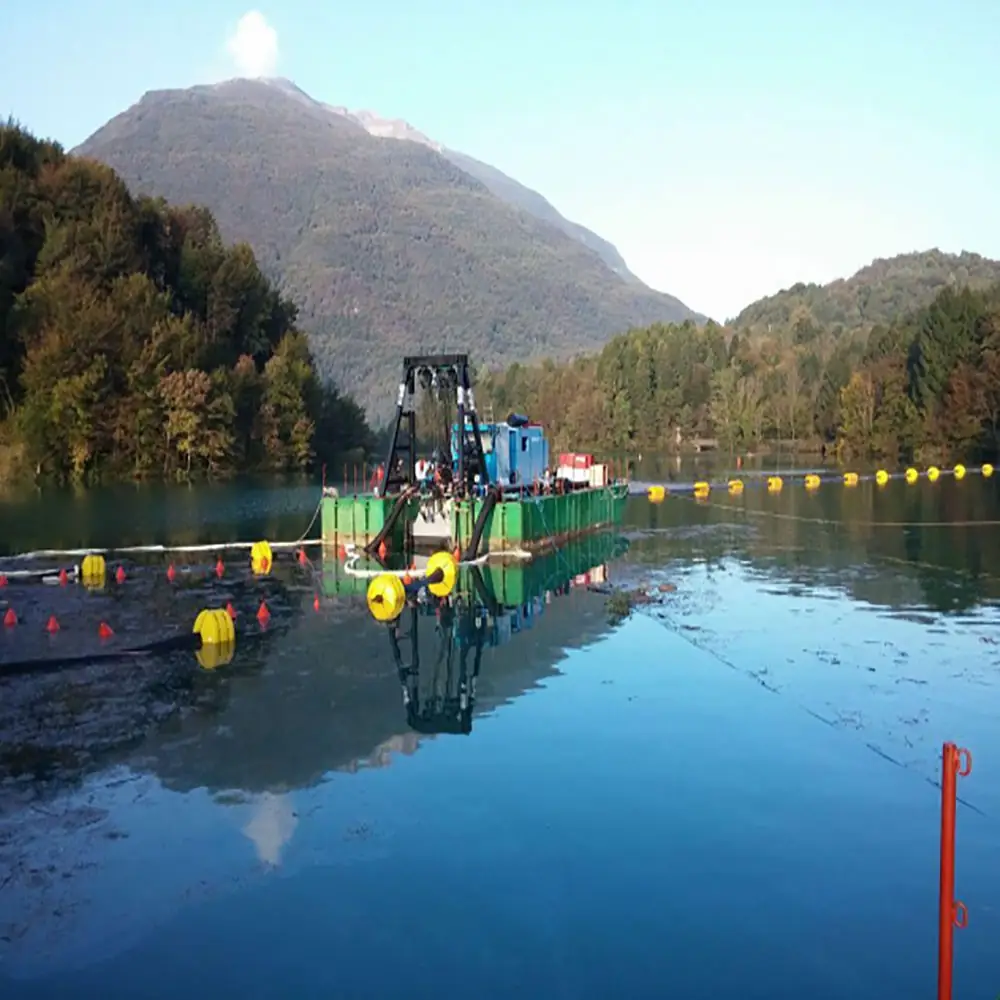 Floating dredging equipment used for lake dredging and sediment removal
